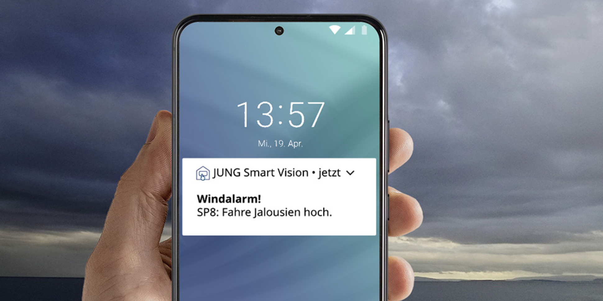 JUNG Smart Panel 8 bei GERBER Spanndecken und Elektrotechnik GmbH in Würzburg